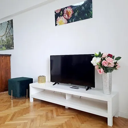 Apartment New Luxury Flat At Unirii And Parliament Bukarest