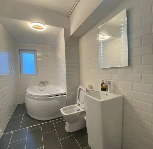 New Luxury Flat At Unirii And Parliament *