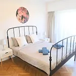 New Luxury Flat At Unirii And Parliament * 부쿠레슈티
